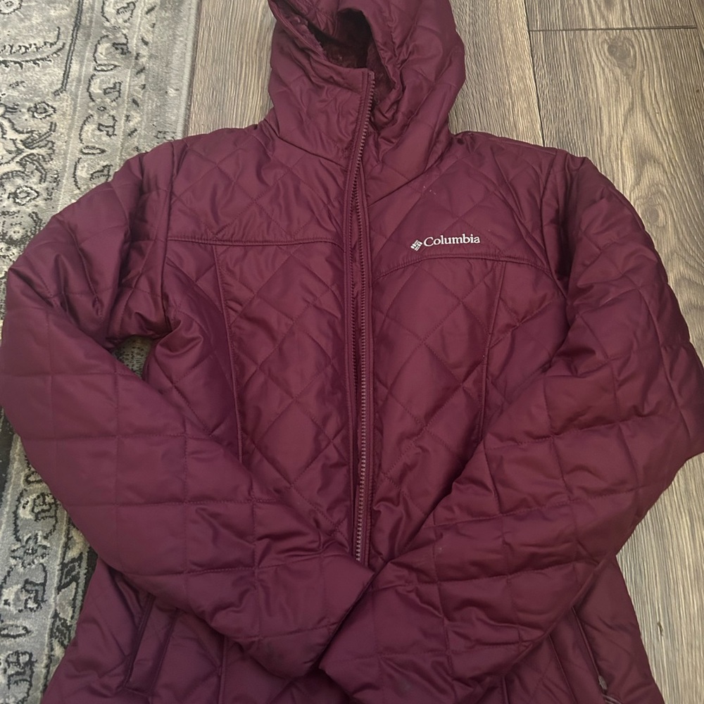 Columbia Maroon Quilted Jacket with Hood